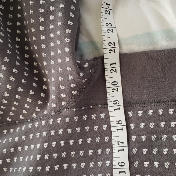 Beautiful Giant Peace & Money Hoodie Size M - Picture 7 of 13